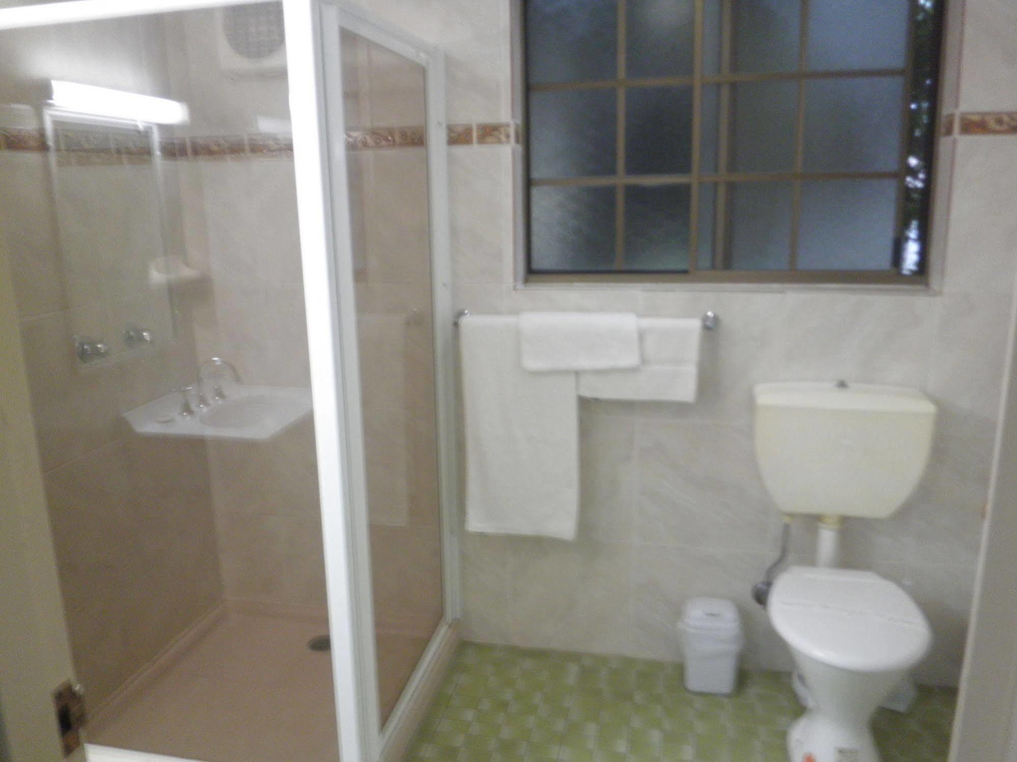 Poet'S Recall Motel Gundagai Bagian luar foto