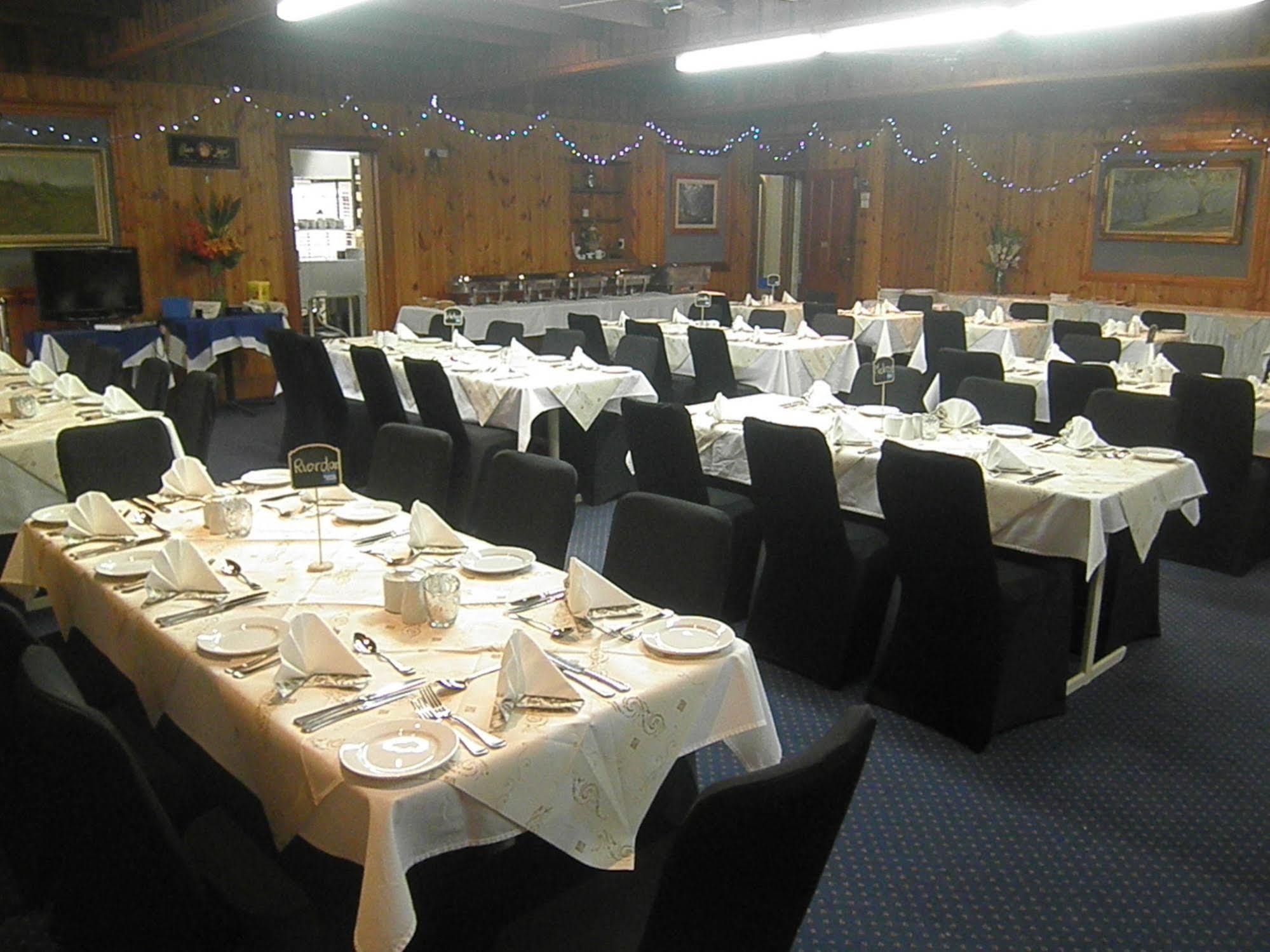 Poet'S Recall Motel Gundagai Bagian luar foto