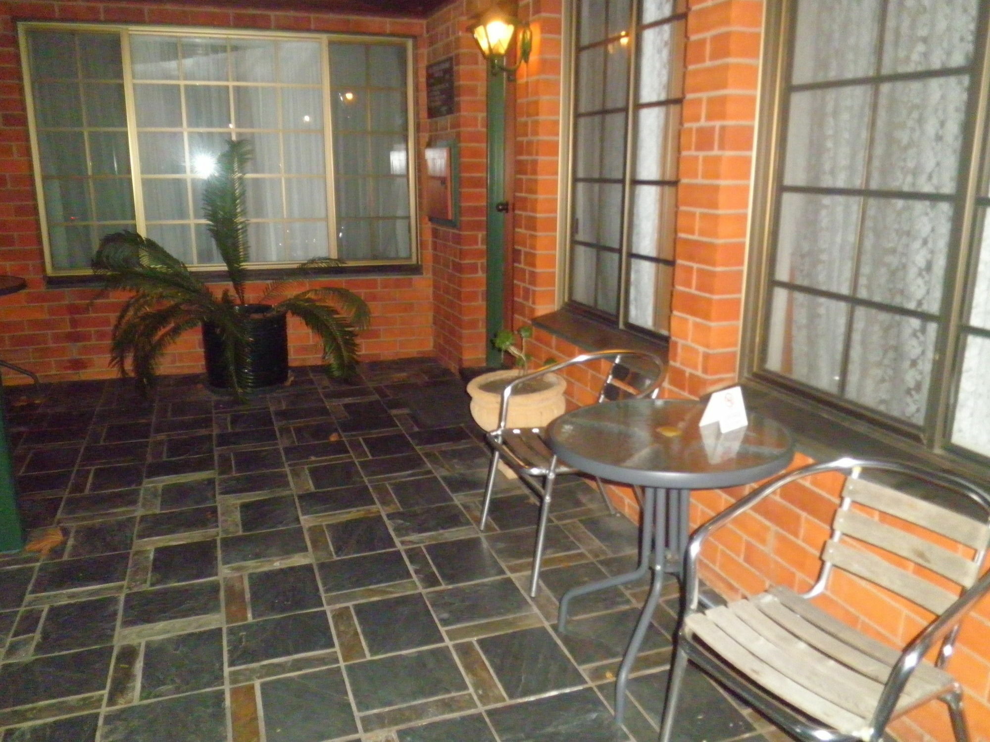 Poet'S Recall Motel Gundagai Bagian luar foto
